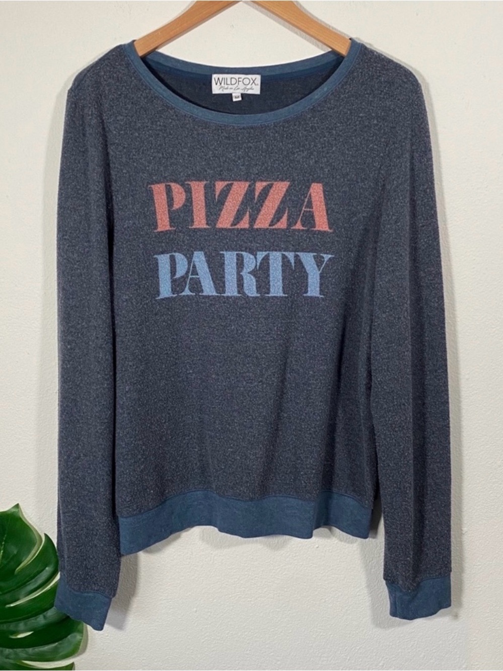 Wildfox Pizza Party Baggy Beach Jumper Sweater Navy Size Medium Cozy